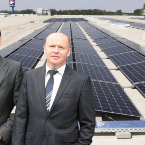 Fondatorii Dedeman preiau un proiect de parc fotovoltaic în Vaslui