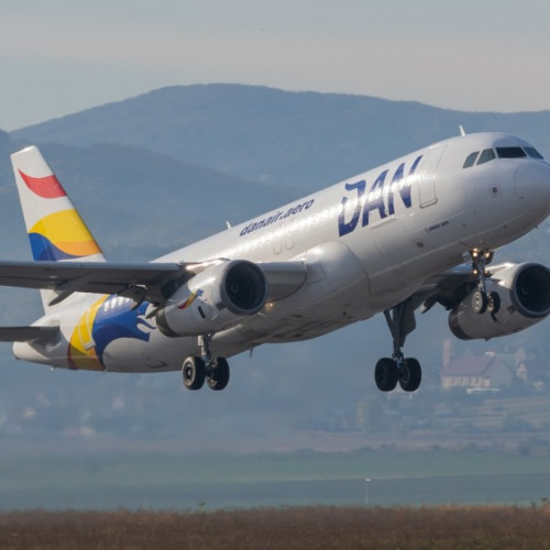 Dan Air introduce două noi zboruri de la Aeroportul &quot;George Enescu&quot; din Bacău