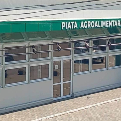 Piața Agroalimentară Saucesti va oferi gratuit spații comercianților afectați de închiderea halei de lactate din Bacău