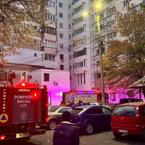 Intervenție rapidă a ISU Bacău la un incendiu in zona magazinului Luceafărul