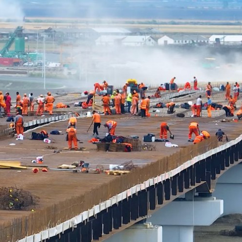 Muncitorii de pe Autostrada A7 se întorc din Italia pentru salarii mai mari