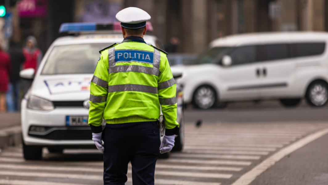 Șoferiță sună la 112 și reclamă polițiștii care o amendau