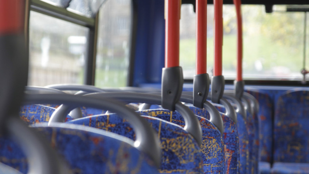 Tânăr din Ilfov, arestat preventiv pentru bătaie în autobuz