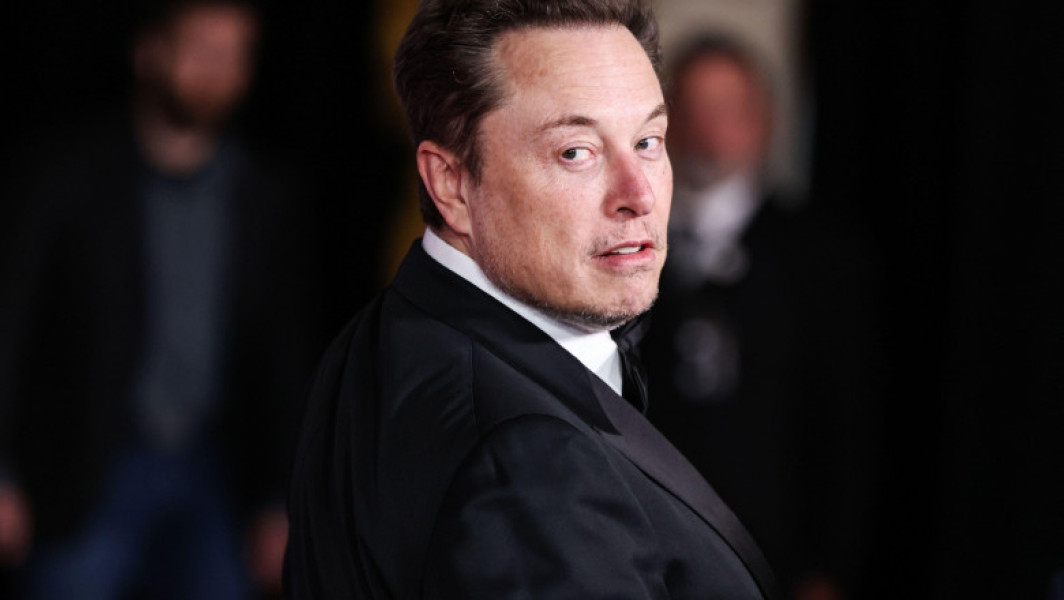 Elon Musk se întoarce la Tesla și își reduce activitatea în administrația Trump
