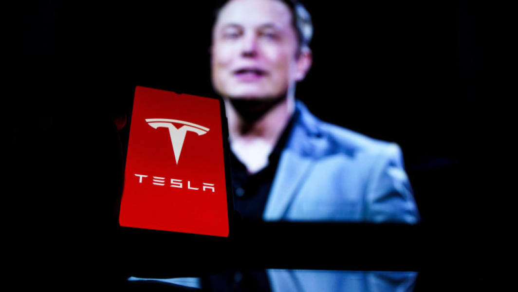 Investitorii Tesla își exprimă îngrijorarea după implicarea lui Musk în politică