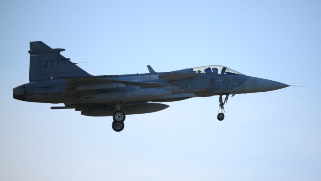 Avioane de luptă suedeze escortează un avion rus deasupra Mării Baltice