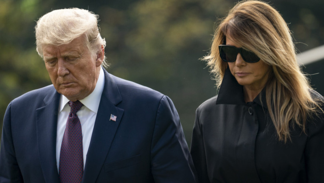 Donald Trump recunoaște că este prea ocupat pentru a-i face un cadou Melaniai