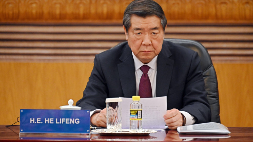 Întâlnirea liderilor de afaceri la Beijing scoate la lumină importanța vicepremierului He Lifeng