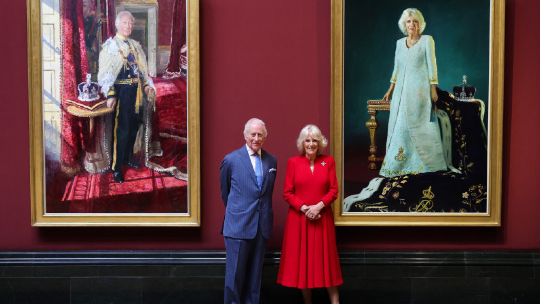 Un nou portret oficial al regelui Charles al III-lea a fost dezvăluit