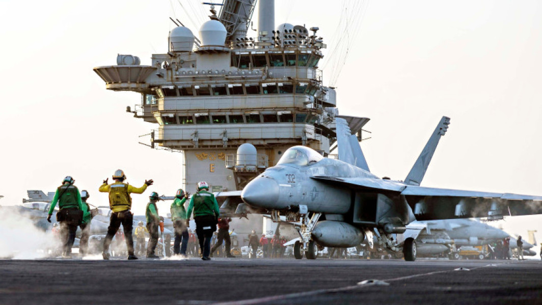 Avion de vânătoare F/A-18 Super Hornet pierdut în Marea Roșie