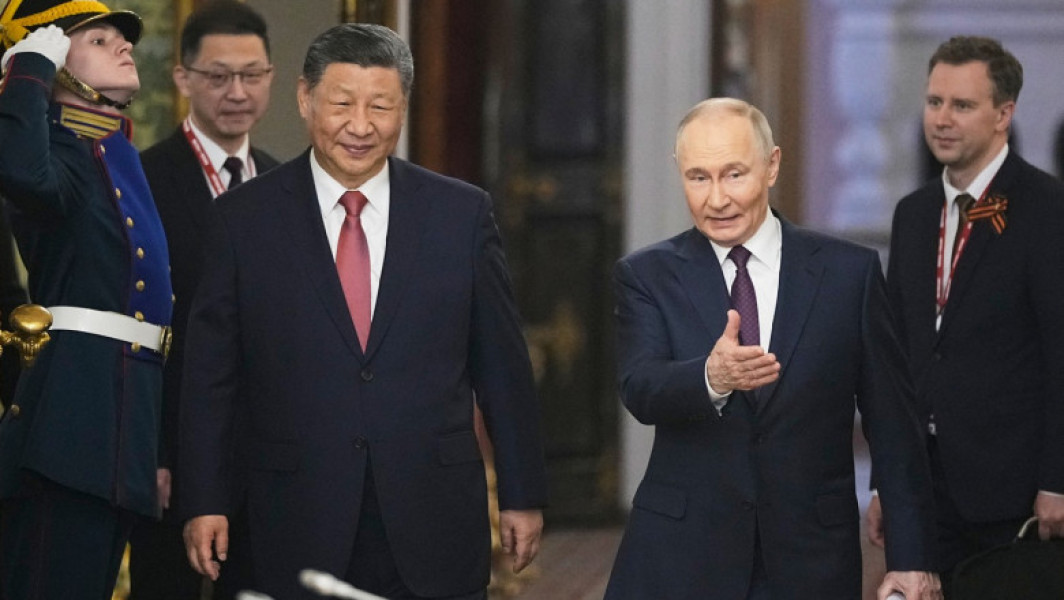 Xi Jinping se întâlnește cu Vladimir Putin la Moscova pentru a marca 80 de ani de la victoria împotriva nazismului