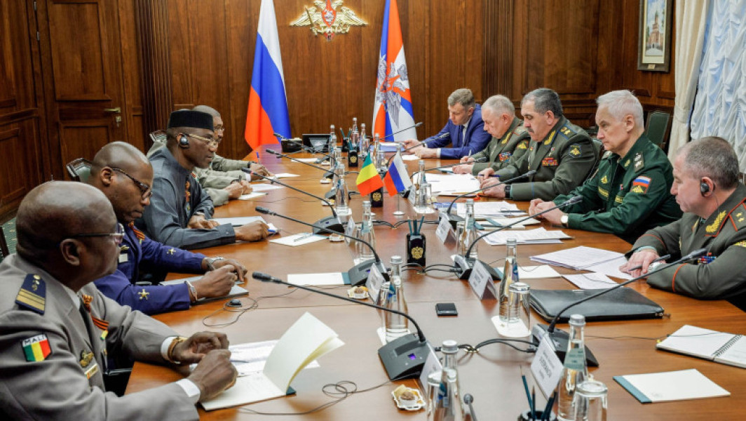Junta militară din Mali dizolvă partidele politice