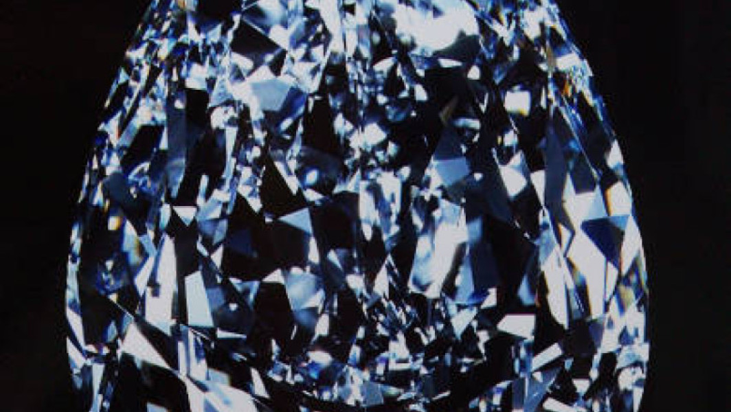 Un diamant albastru de 10,03 carate vândut pentru 21,5 milioane de dolari