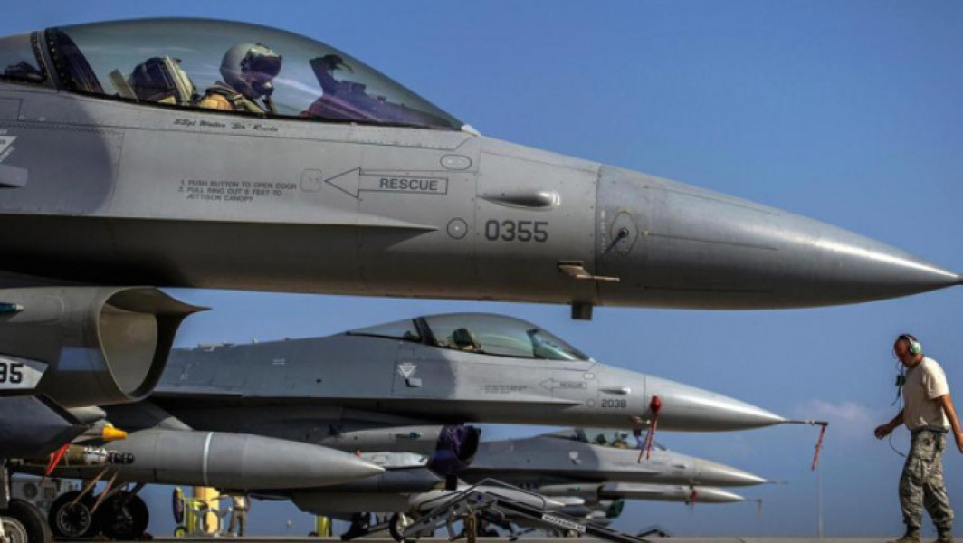 Ucraina pierde un alt avion F-16 în timpul unei misiuni de apărare