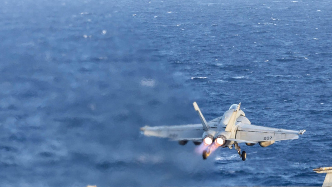 Avioanele Marinei SUA au efectuat cel mai mare atac aerian de pe un portavion
