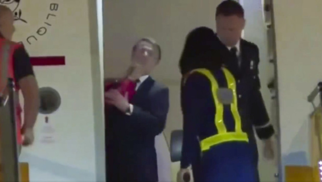 Emmanuel Macron explică incidentul cu soția sa la Hanoi