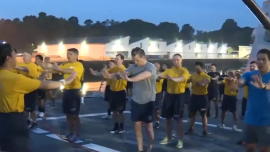 Pete Hegseth, secretarul american al Apărării, a participat la un antrenament al trupelor americane din Asia de Sud-Est, conform digi24.ro. El s-a alăturat soldaților pe un portavion situat în Singapore înainte de o conferință importantă pentru securitatea în regiune.