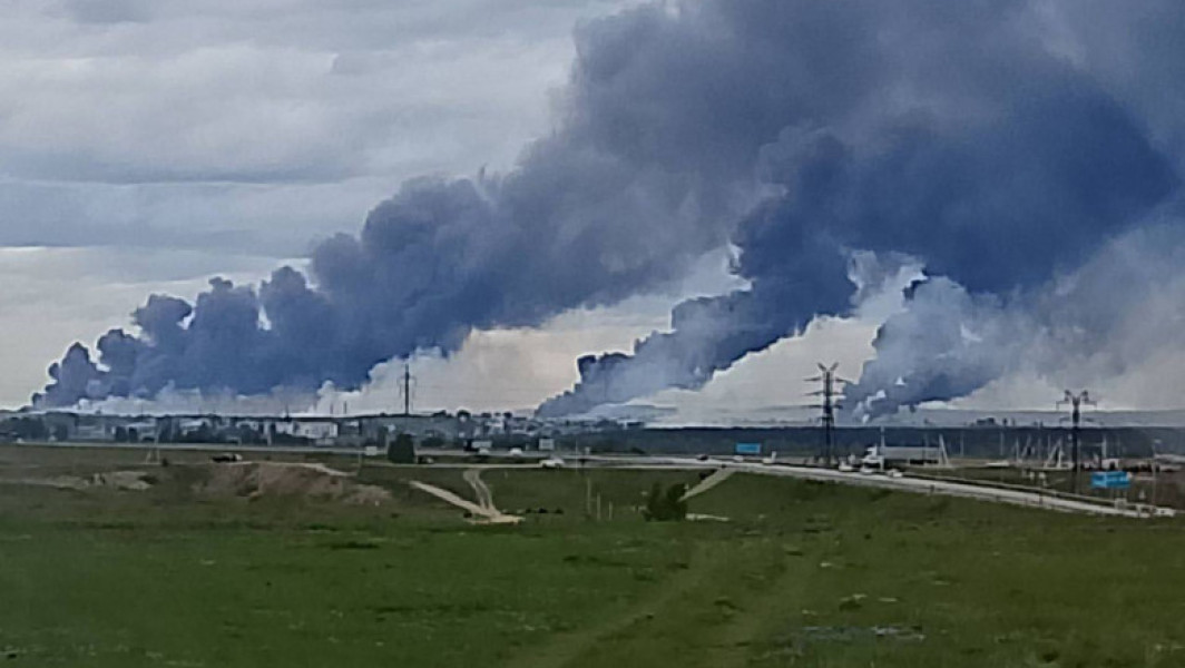Atacuri devastatoare asupra bazelor militare rusești marchează un punct important în războiul din Ucraina