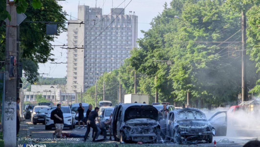 Trei morți și aproape 20 de răniți în atac cu rachete asupra Sumi, Ucraina