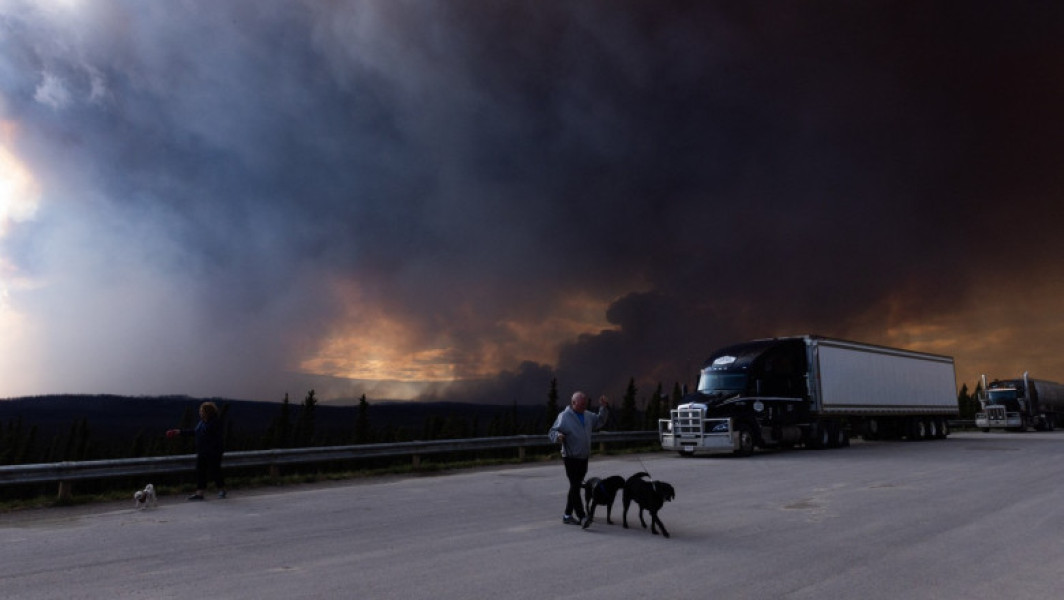 Fumul provenit din incendiile din Canada ajunge în Europa, anunță observatorul Copernicus