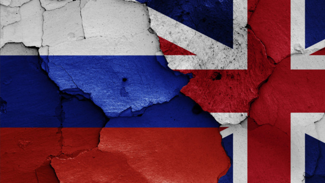 Rusia neagă orice intenție de a ataca Regatul Unit, afirmând că nu reprezintă o amenințare pentru Commonwealth. Ambasada Rusiei la Londra a respins acuzatiile guvernului britanic privind creșterea amenințării ruse și intensificarea atacurilor cibernetice zilnice, potrivit digi24.ro. În plus, susțin că Moscova nu are planuri de a lansa acțiuni militare împotriva Marii Britanii și că nu consideră necesar acest lucru.