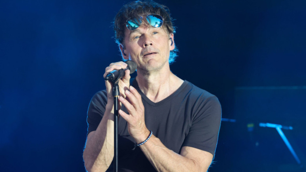 Morten Harket, solistul trupei norvegiene A-ha, a fost diagnosticat cu boala Parkinson, potrivit digi24.ro. În vârstă de 65 de ani, artistul și-a exprimat acceptarea diagnosticului și nu are nicio problemă cu această situație, notează sursa menționată. Anunțul oficial a fost făcut pe site-ul trupei, într-un articol scris de Jan Omdahl, autorul biografiilor membrilor formației.