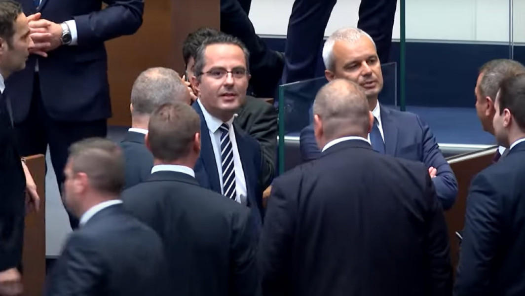 Tensiuni violente în parlamentul bulgar din cauza protestelor împotriva aderării la euro