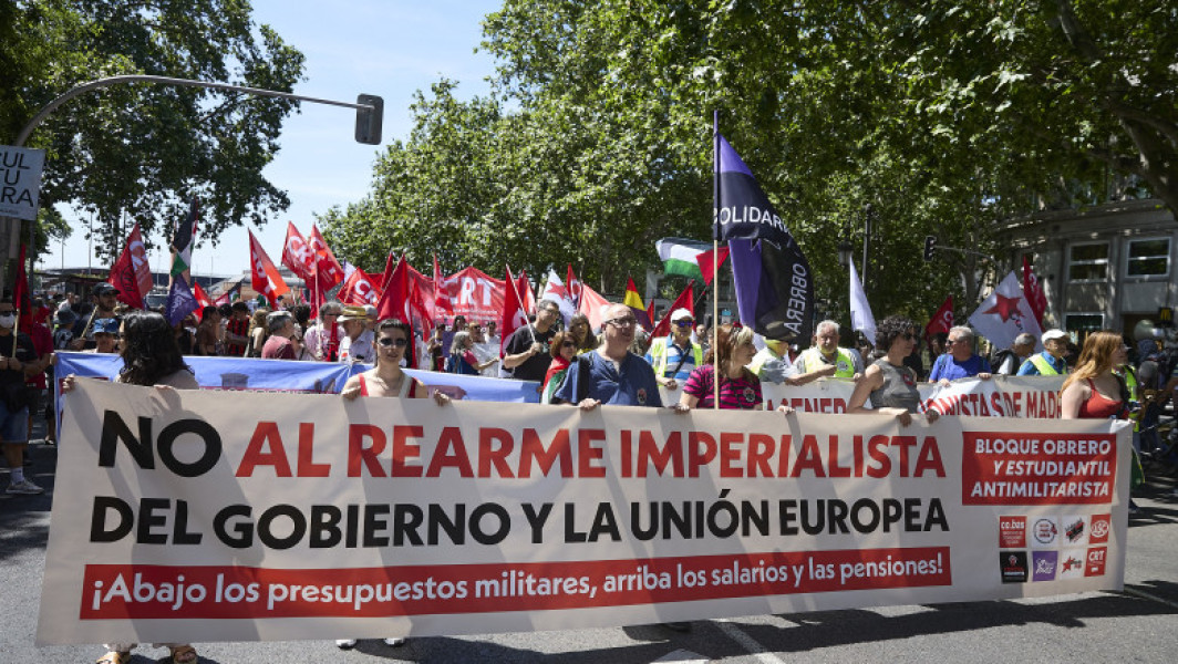 Manifestanți la Madrid protestează împotriva creșterii cheltuielilor militare și a reinarmării NATO