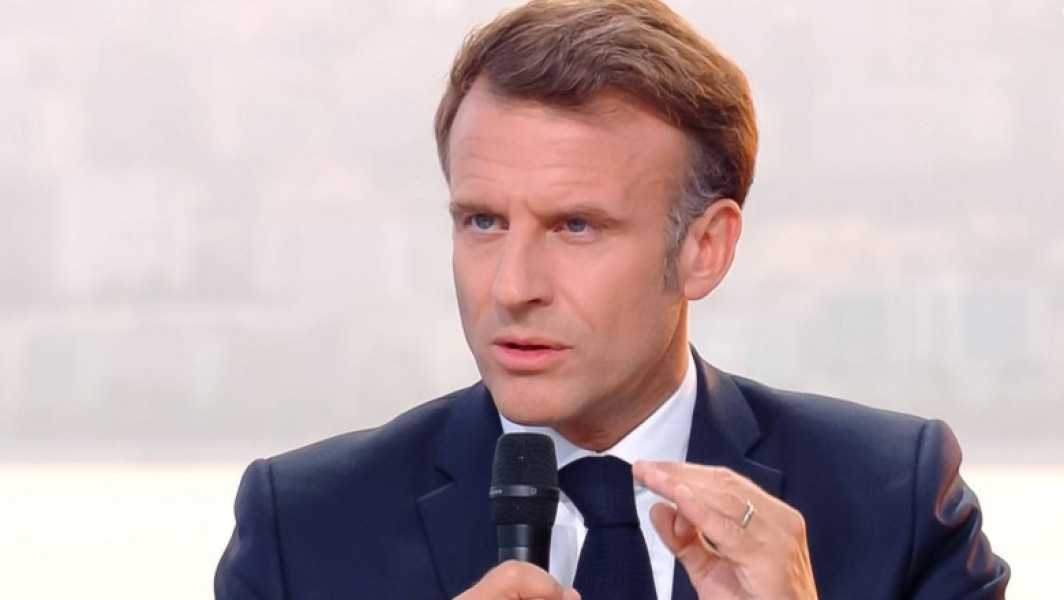Macron intenționează să interzică accesul copiilor sub 15 ani la rețelele sociale în Franța