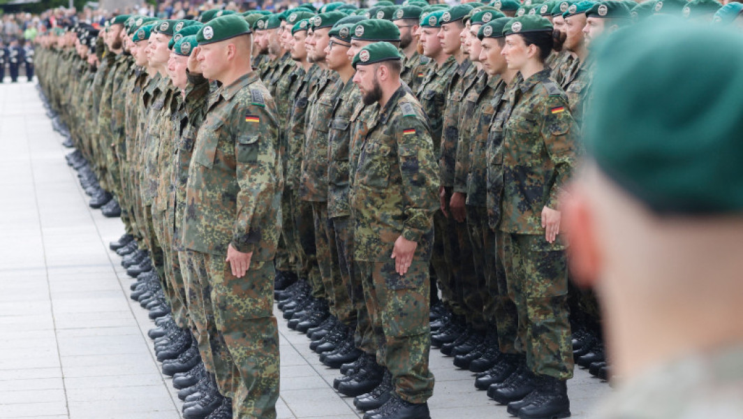 Germania ia în considerare revenirea la serviciul militar obligatoriu