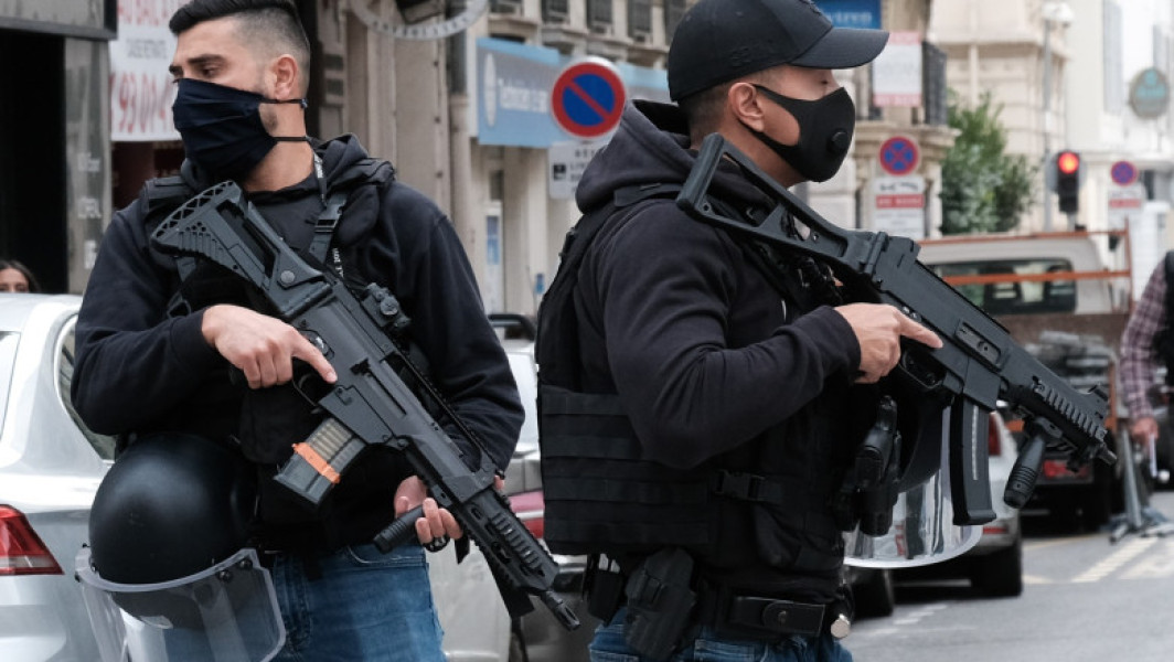 Bărbat arestat după ce a ucis un frizer tunisian în Franța, în timpul unui incident violent