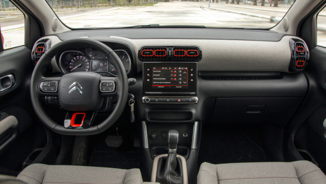 Testare la nivel european după tragedie provocată de airbag-urile Takata în Franța