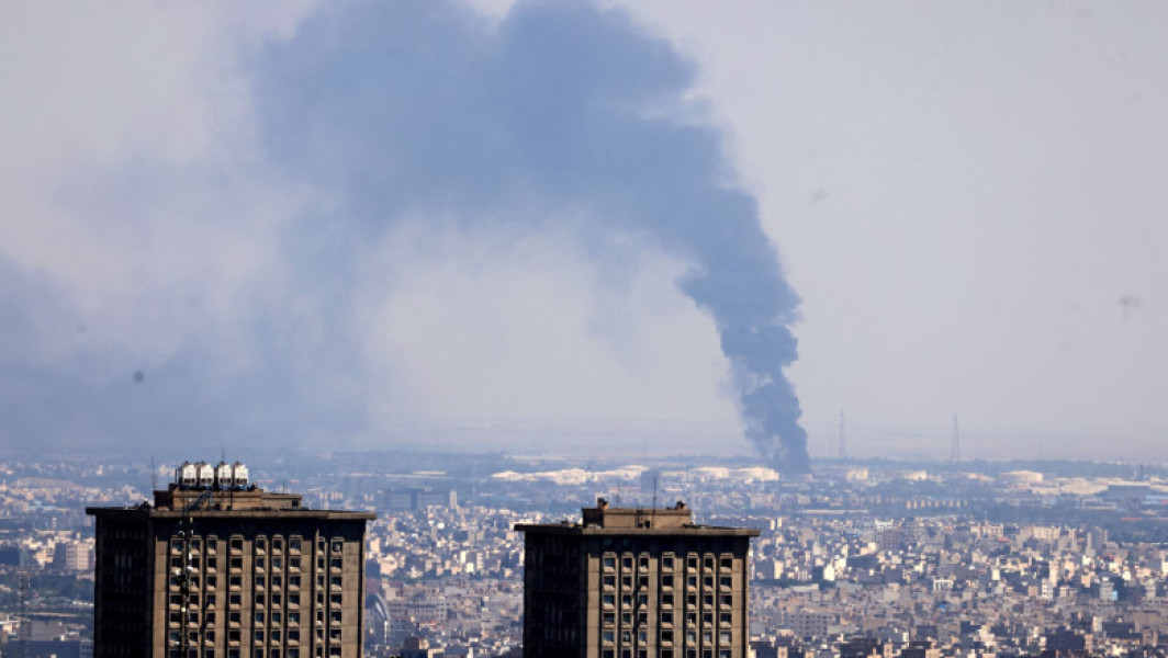 Israelul lansează noi atacuri asupra Iranului în contextul tensiunilor crescânde
