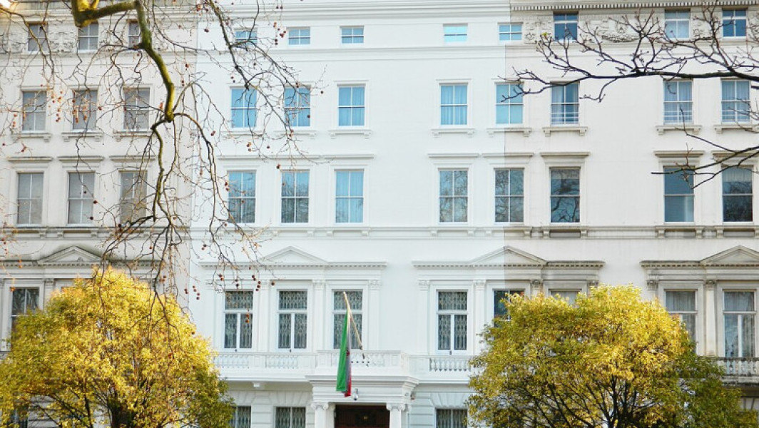 Sapte cetățeni iranieni, acuzați de violență în apropierea ambasadei Iranului la Londra