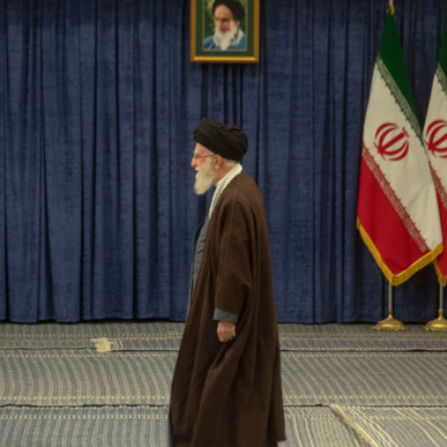 Khamenei, liderul suprem al Iranului, trece prin cea mai dificilă perioadă de când a preluat conducerea religioasă a țării, după bombardamentele americane asupra instalațiilor nucleare iraniene