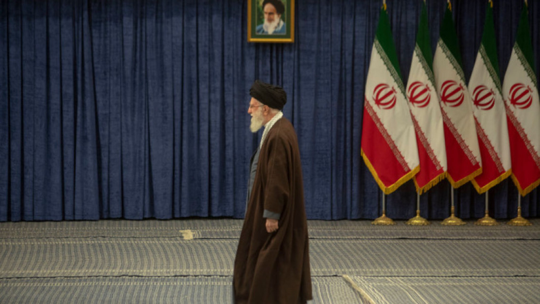 Khamenei, liderul suprem al Iranului, trece prin cea mai dificilă perioadă de când a preluat conducerea religioasă a țării, după bombardamentele americane asupra instalațiilor nucleare iraniene