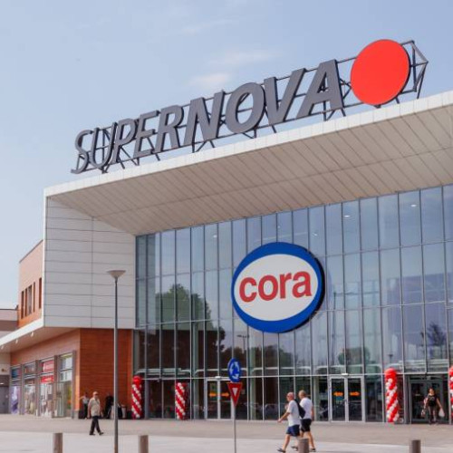 Modernizare de succes la Hipermarketul Cora Bacău: colaborarea dintre Supernova și Carrefour continuă