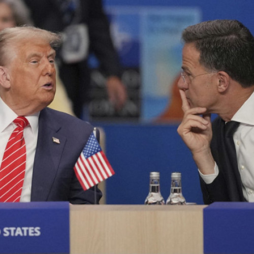 Trump anunță acord cu NATO pentru livrarea de arme în Ucraina