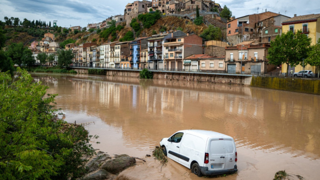Două persoane disparute din cauza ploilor spectaculoase din Catalonia
