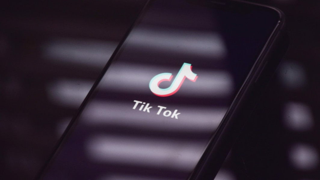 De ce UE nu interzice TikTok, în timp ce SUA analizează vânzarea aplicației
