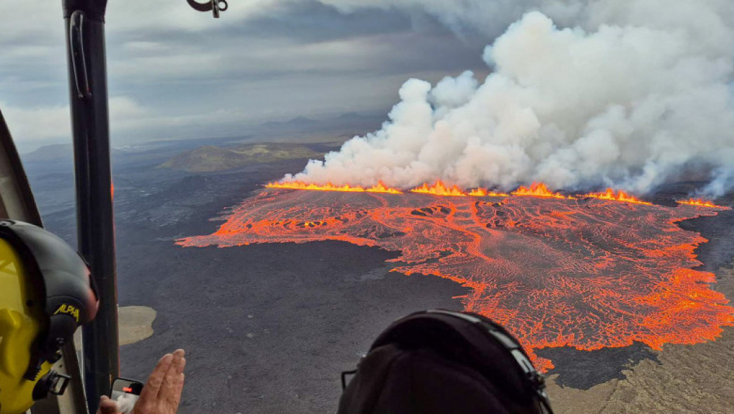 Vulcan din Islanda a erupts din nou pe peninsula Reykjanes