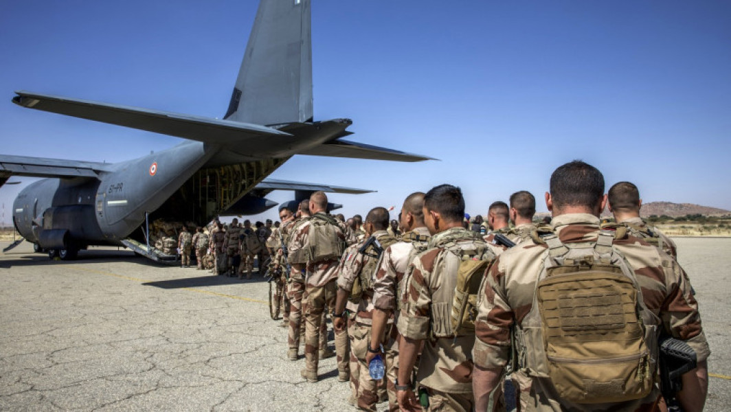 armata franceză își încheie prezența militară permanentă în africa de vest și central