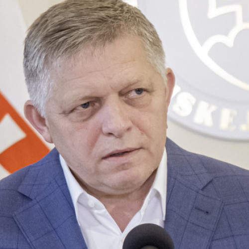 Slovacia a blocat cel de-al 18-lea pachet de sancțiuni ale UE împotriva Rusiei, însă premierul Robert Fico a anunțat că tara sa va pune capăt acestei blocări. Potrivit DW, ambasadorii Uniunii Europene sunt așteptați să aprobe vineri pachetul, după încercări anterioare eșuate în cadrul unei reuniuni a miniștrilor de externe la Bruxelles.