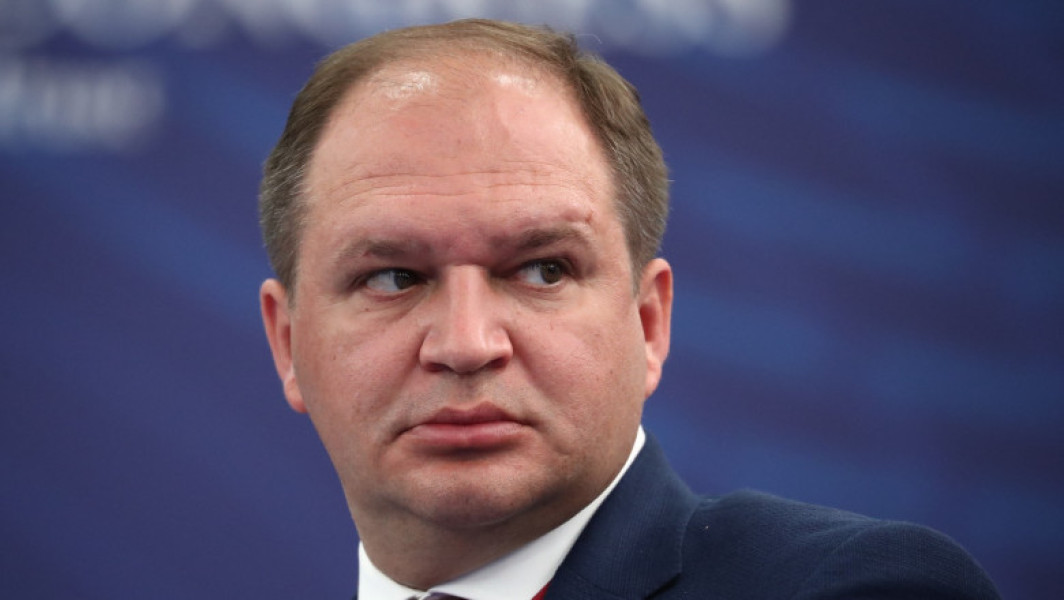 Ion Ceban, primarul orașului Chișinău, are interdicție de intrare în România și în spațiul Schengen pentru o perioadă de cinci ani. Acesta afirmă că acuzațiile aduse de ministrul român de Externe, Oana Toiu, sunt nefondamentate și consideră că decizia este o tentativă politică de influențare a alegerilor parlamentare din Republica Moldova, care vor avea loc pe 28 septembrie.