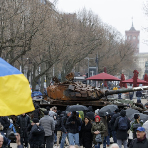 Berlinul se pregătește pentru scenarii de conflict și dezastre, inclusiv pentru posibile ciocniri militare în capitala Germaniei, potrivit unei declarații făcute joi. Autoritățile din Berlin, forțele armate și 12 spitale din oraș au desfășurat pregătiri amănunțite pentru situații extreme.