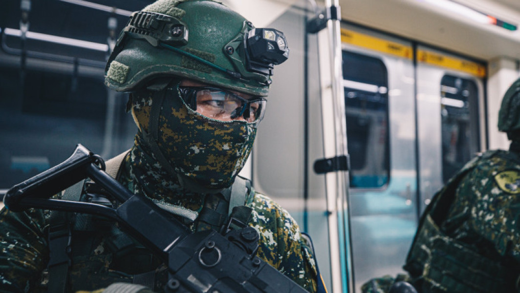 Taiwanezi își antrenează soldații în metrou pentru a contracara o invazie chineză