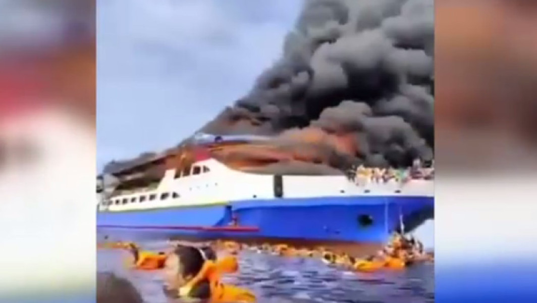 Incendiu pe feribot în Indonezia: cel puțin trei morți și 280 de oameni la bord