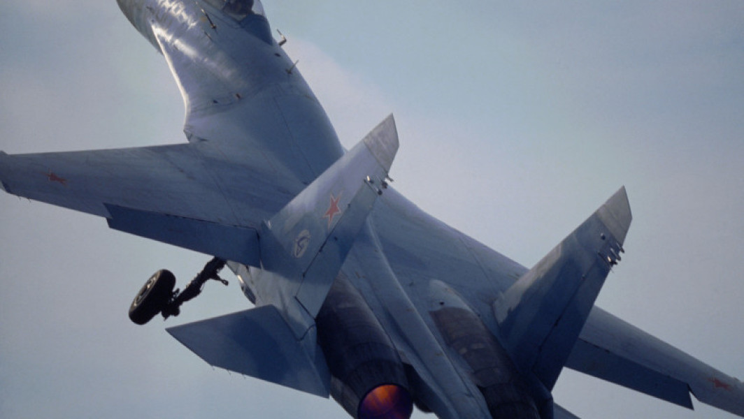 Un avion Su-27UB al forțelor aeriene ruse distrus la aerodromul Armavir