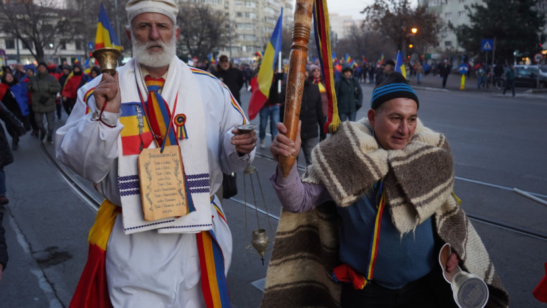 Democraticitatea în Europa în plină criză: doar 36% dintre europeni sprijină în mod consecvent valorile democratice