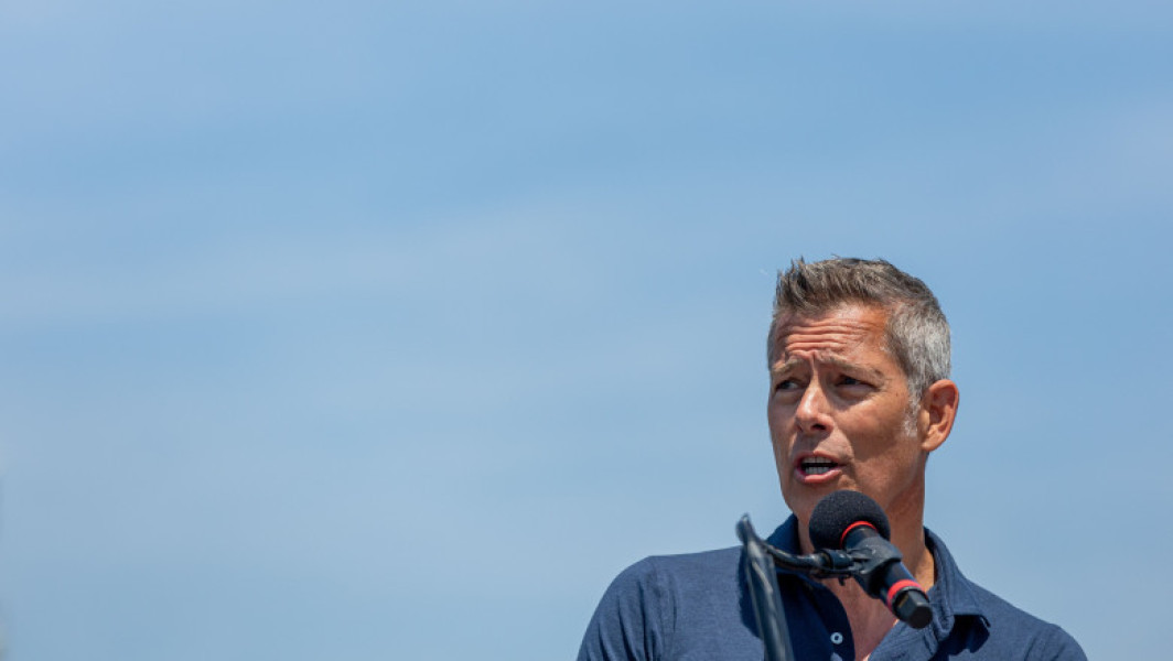 seful agentiei spatiale ruse Roskosmos, Dmitri Bakanov, a ajuns la Houston pentru discuții cu oficialii NASA, întâlnirea fiind prima față în față a liderilor celor mai mari agenții spațiale din lume de după 2018. Potrivit informó de agențiile de presă din Rusia, discuția are loc pe 31 iulie și include subiecte legate de proiecte comune, precum și viitorul programelor spațiale în colaborare.